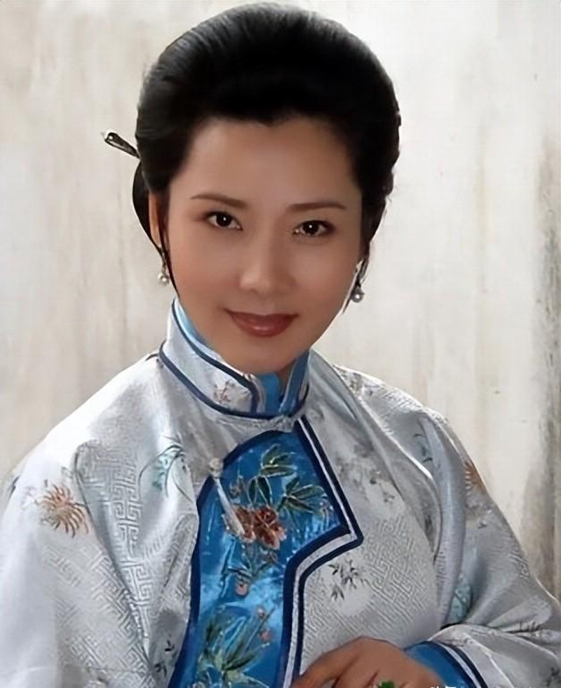 何赛飞
