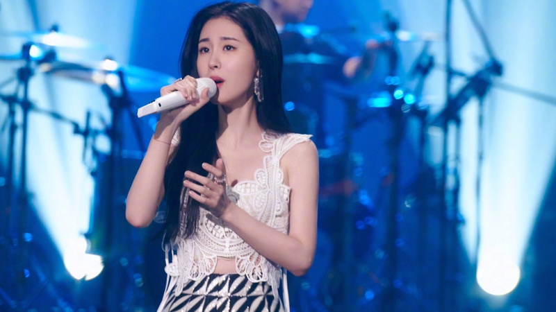张碧晨首张全词曲创作专辑上线：以疗愈之声重构女性音乐叙事